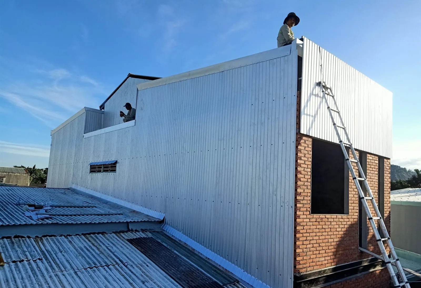 Chống thấm phủ tôn